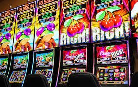 Themed slot browsing layout for Phoenix Rises on bd 125 with neon style sections